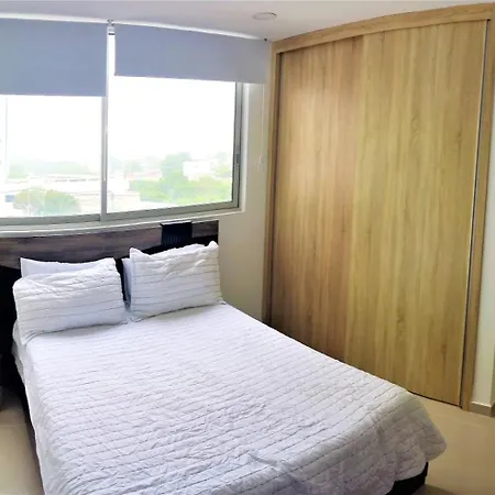 84 2bd 2 Ba New Building With Amenities, Ten Blocks Walled City One To The Beach
