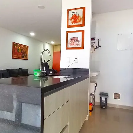 84 2bd 2 Ba New Building With Amenities, Ten Blocks Walled City One To The Beach Apartamento *