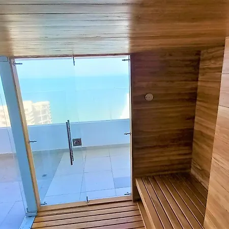 84 2bd 2 Ba New Building With Amenities, Ten Blocks Walled City One To The Beach Apartamento